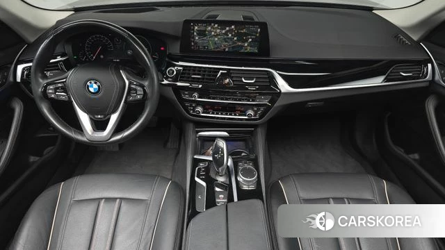 BMW 5 Series (G30) id 4459133 из Кореи 30