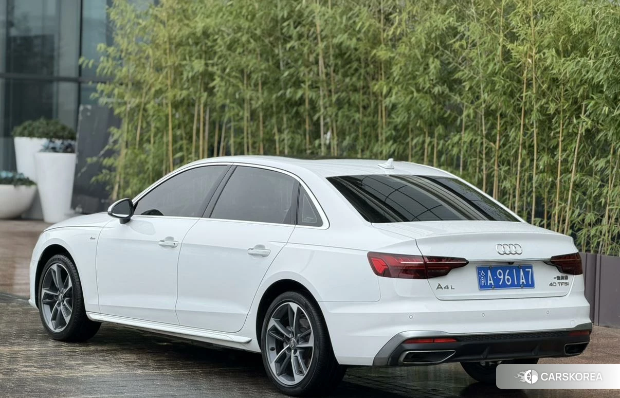 Audi A4L id 4492712 из Китая 7