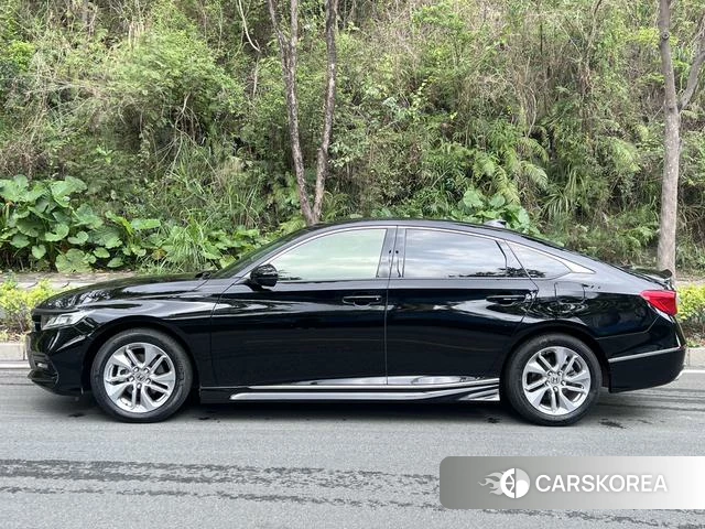 Honda Accord id 4276990 из Китая 7