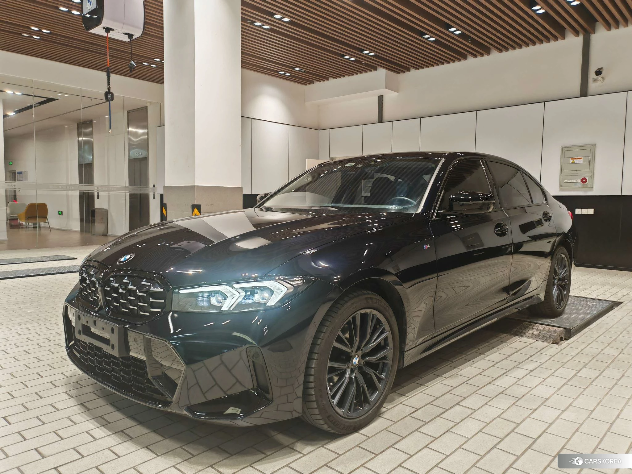 BMW 3 series id 4426482 из Китая 26