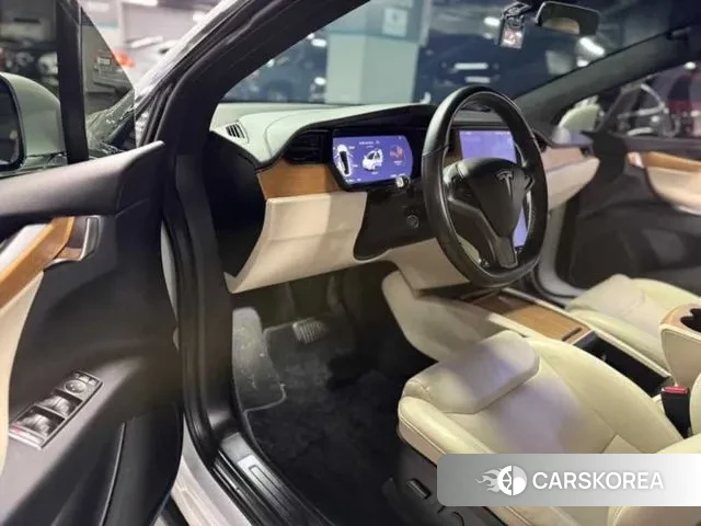 Tesla Model X id 3473997 из Кореи 17