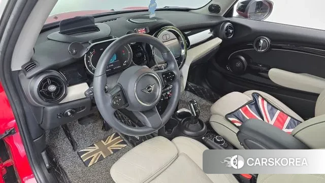 Mini Cooper S id 3437606 из Кореи 17