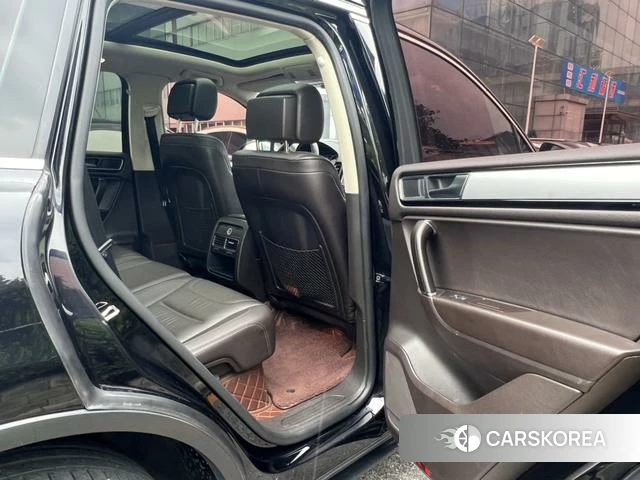Volkswagen Touareg id 4208923 из Китая 9