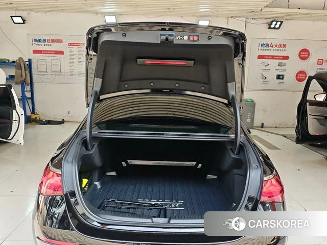 Mercedes-Benz E-class id 3907995 из Китая 7
