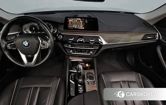 BMW 5 Series (G30) id 3423135 из Кореи 17