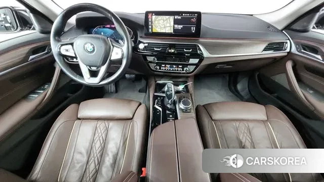 BMW 5 Series (G30) id 3349067 из Кореи 17