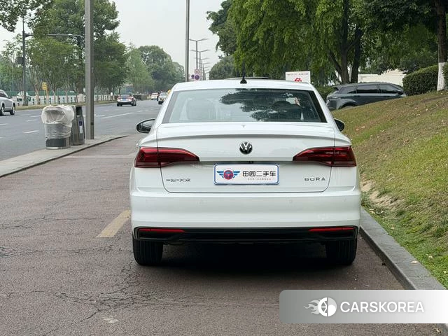Volkswagen Bora id 4328719 из Китая 10