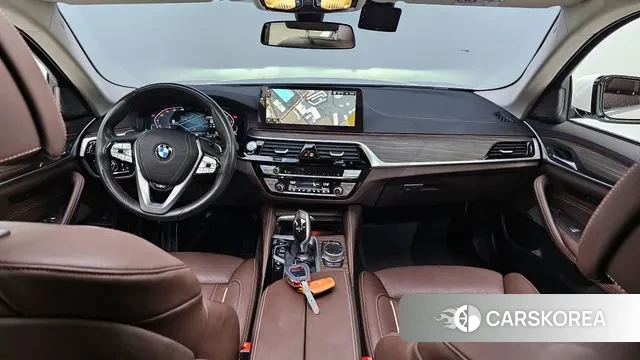 BMW 5 Series (G30) id 3279427 из Кореи 17