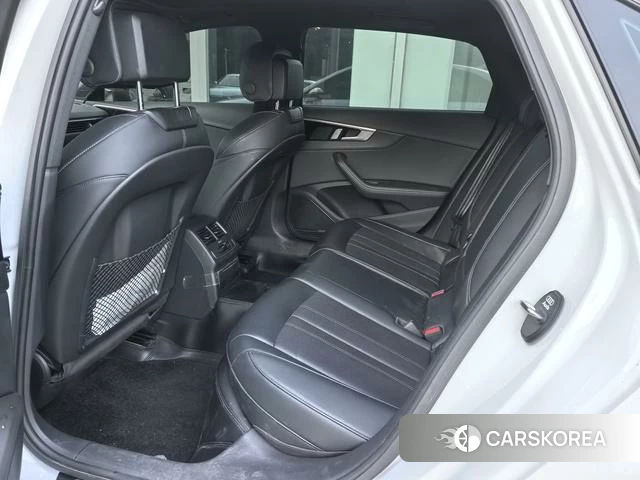Audi A4L id 4365666 из Китая 7