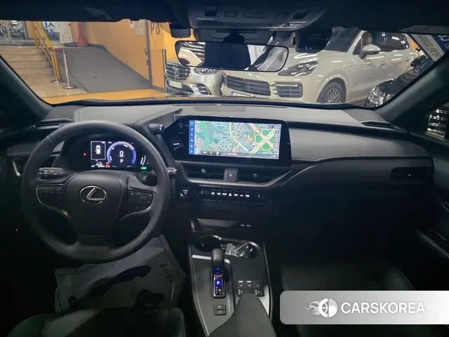 Lexus UX300h id 3168380 из Кореи 15