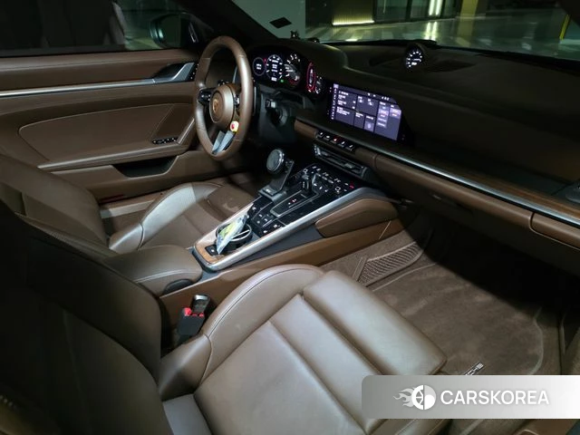 Porsche 911(992) id 4595046 из Кореи 17