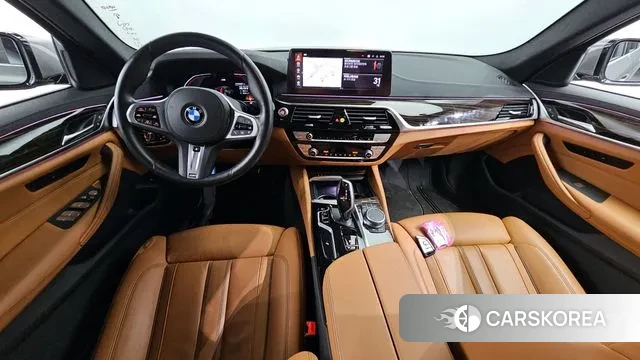 BMW 5 Series (G30) id 2989620 из Кореи 17