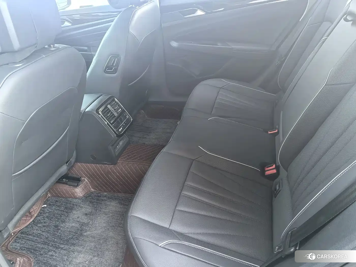 Volkswagen Passat id 4622785 из Китая 12