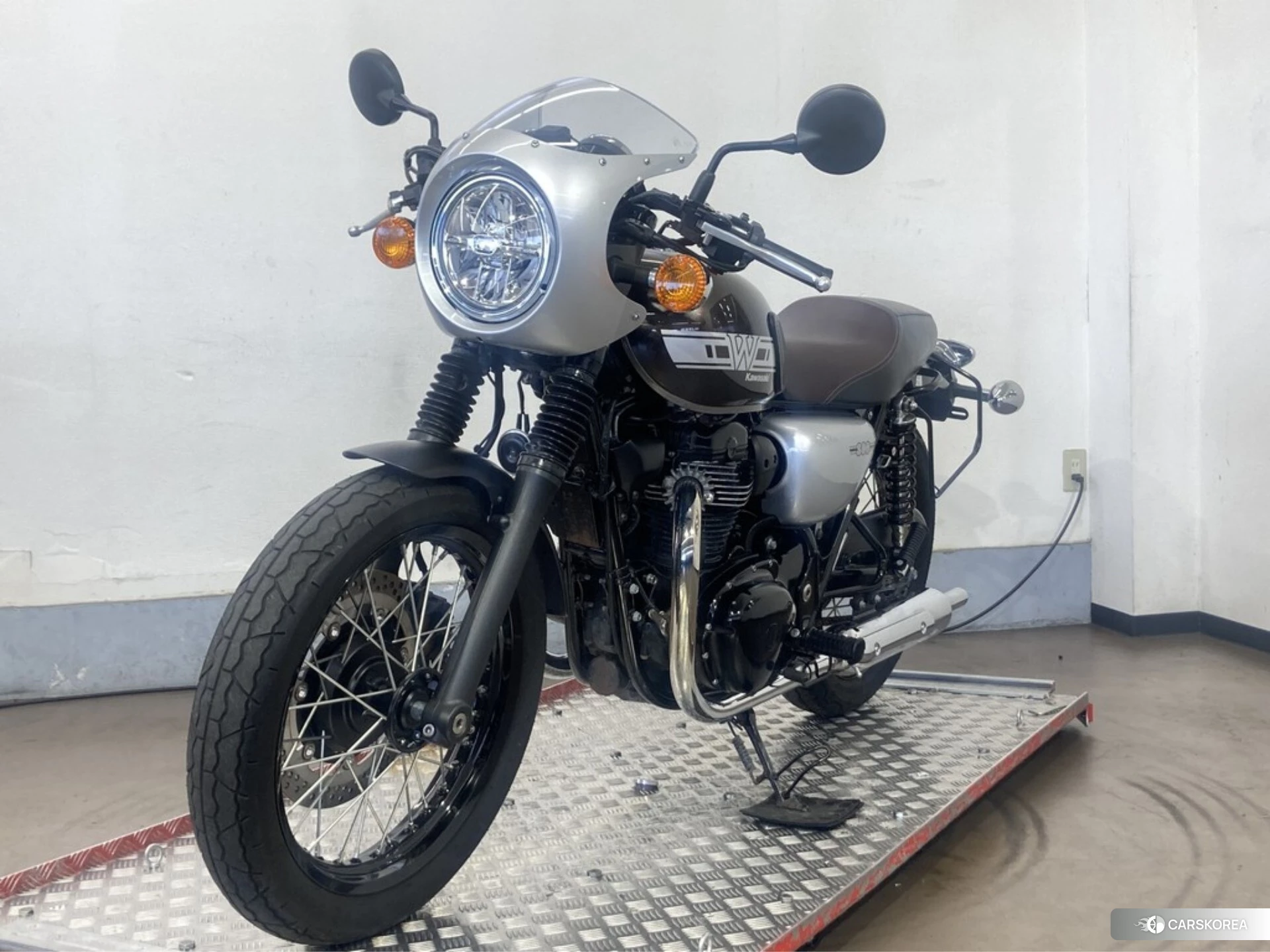 Kawasaki W800 CAFE id 4374266 из Японии 7