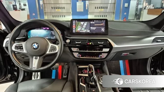 BMW 5 Series (G30) id 3534135 из Кореи 17