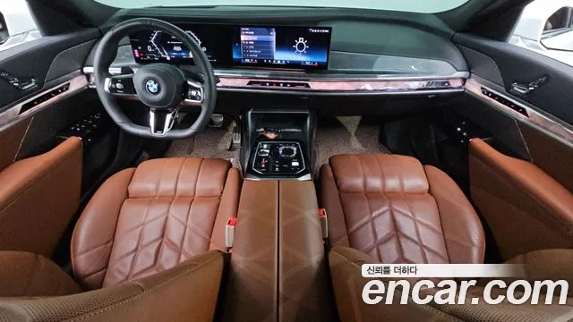 BMW 7 Series (G70) id 2879075 из Кореи 17