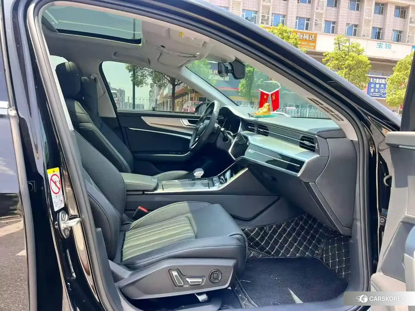 Audi A6L id 4669387 из Китая 7