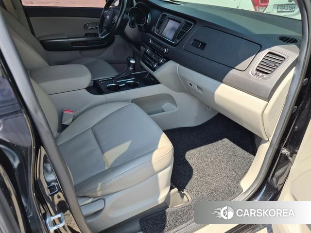 Kia The New Carnival id 4654763 из Кореи 12