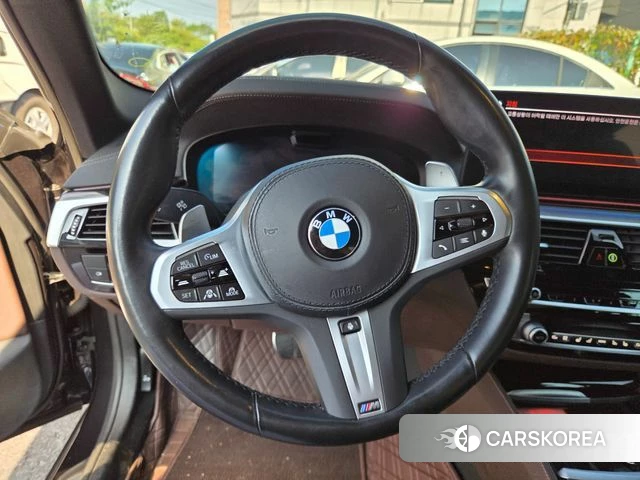 BMW 5 Series (G30) id 4898532 из Кореи 8