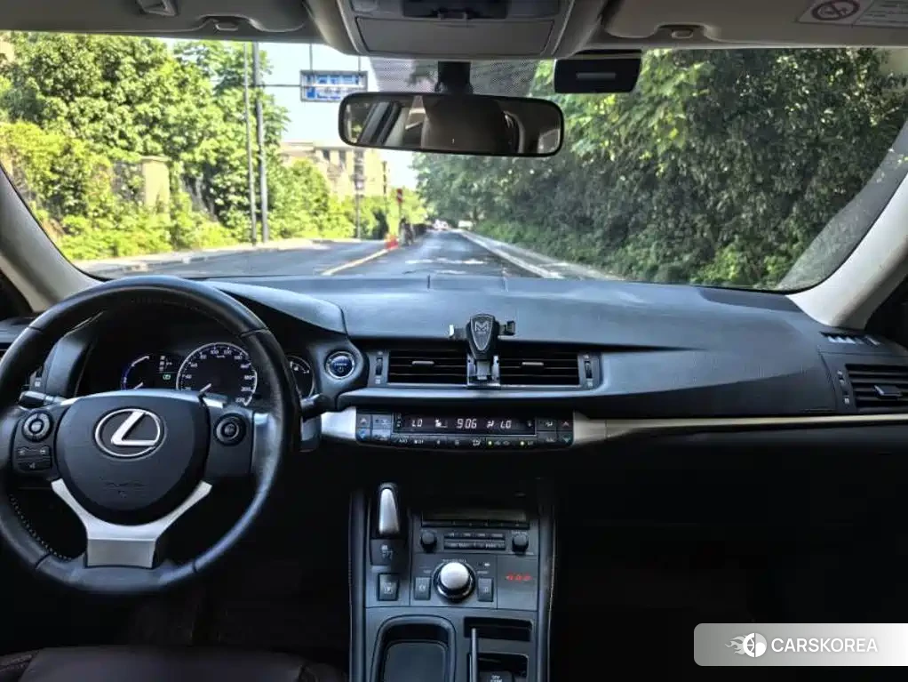 Lexus CT id 4622597 из Китая 7