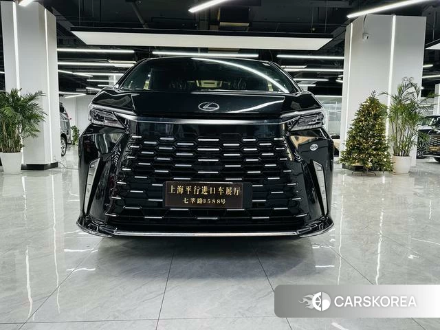 Lexus LM id 4259911 из Китая 7