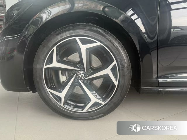 Volkswagen Passat id 4240483 из Китая 15