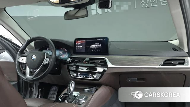 BMW 5 Series (G30) id 4298789 из Кореи 17