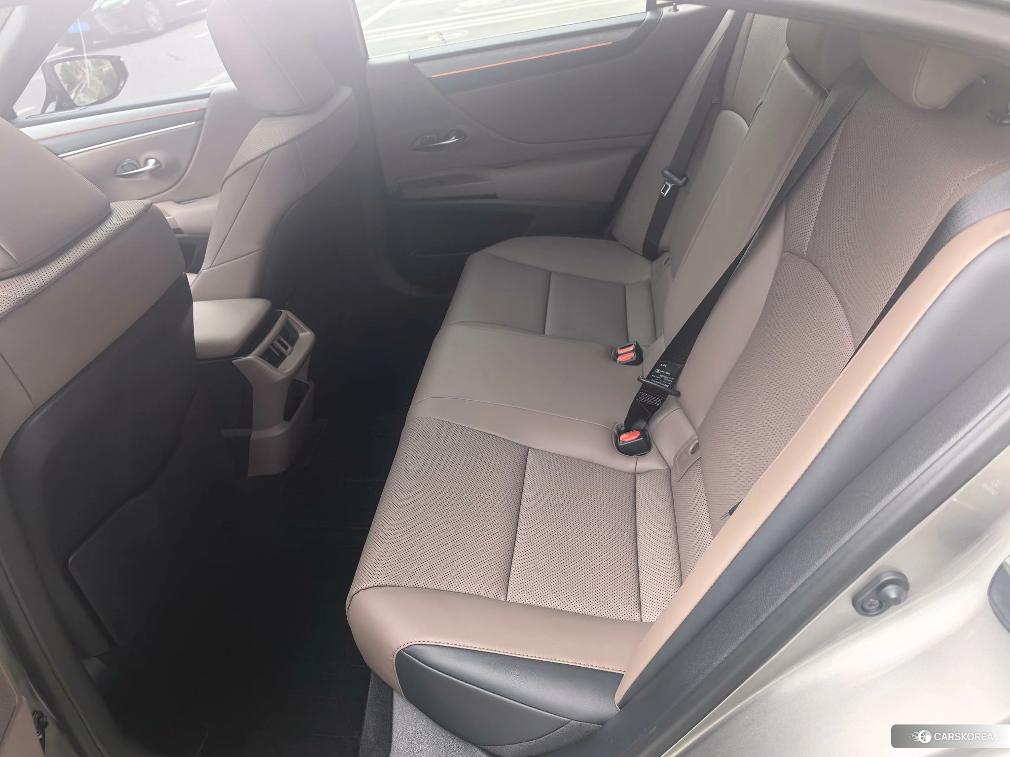 Lexus ES id 4513594 из Китая 9