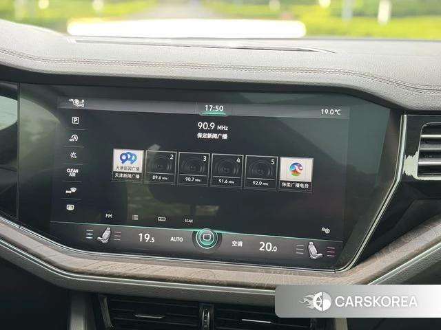 Volkswagen Touareg id 4210719 из Китая 15