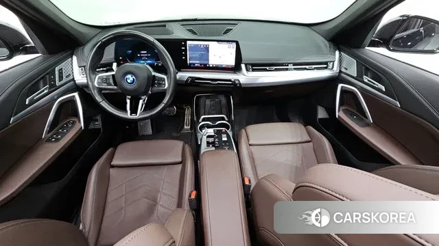 BMW iX1 (U11) id 3426309 из Кореи 17