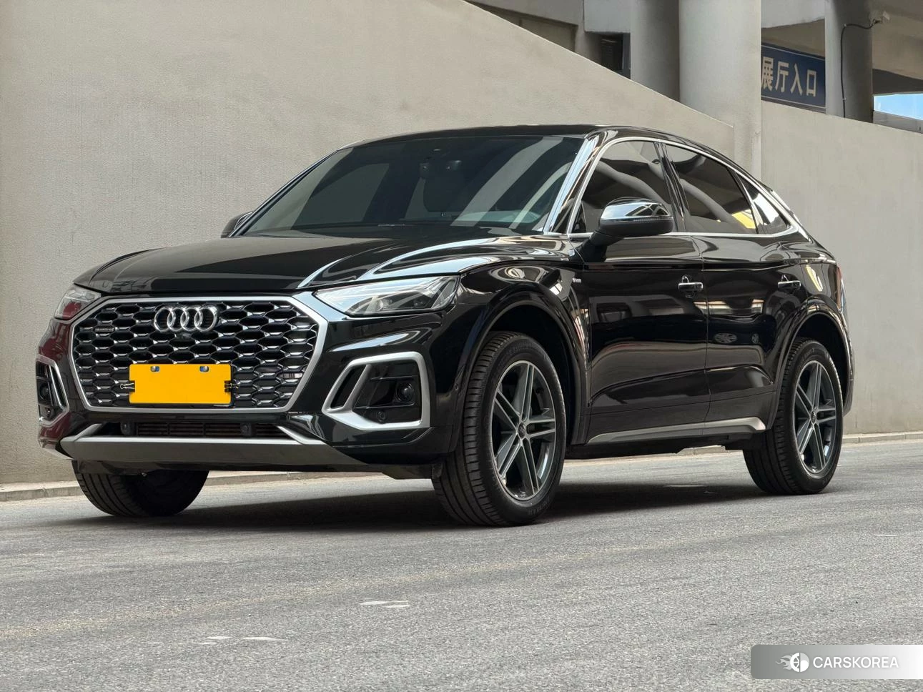 Audi Q5L Sportback id 4461337 из Китая 7