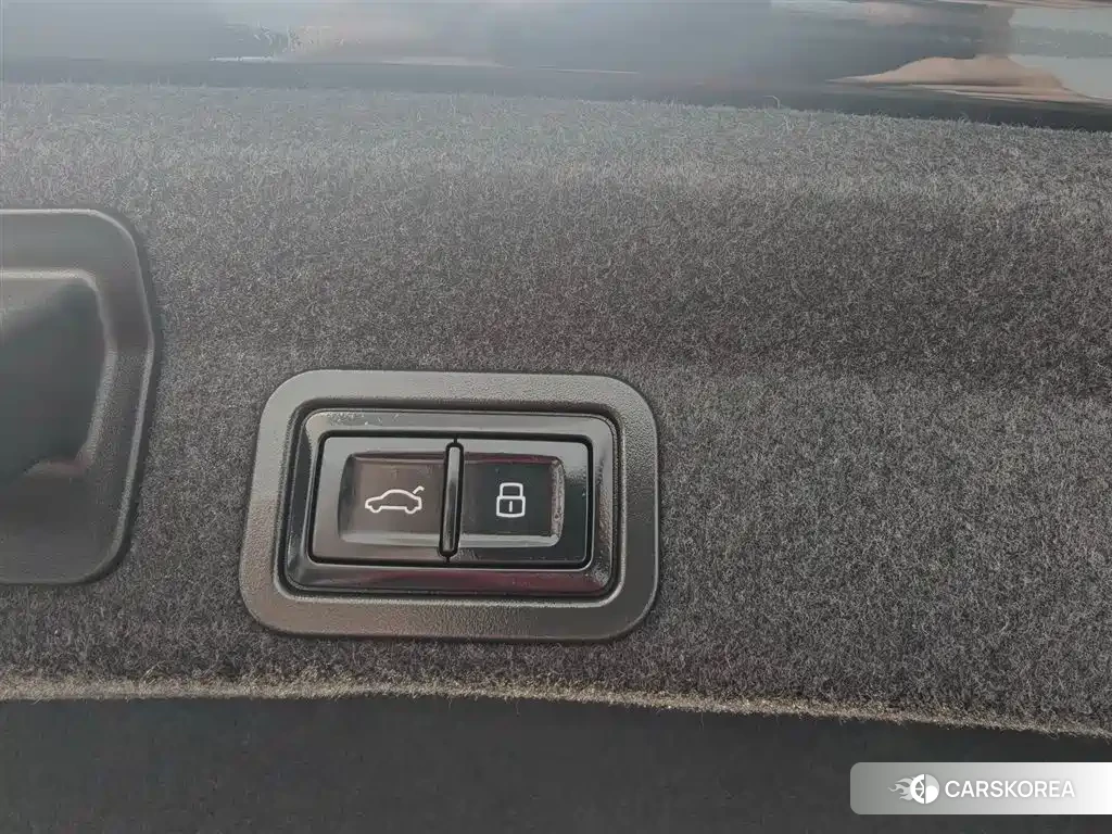 Audi A6L id 4547589 из Китая 16