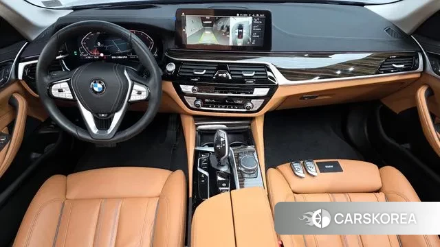 BMW 5 Series (G30) id 3670371 из Кореи 17