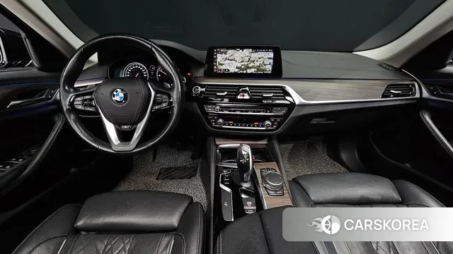 BMW 5 Series (G30) id 3709414 из Кореи 17