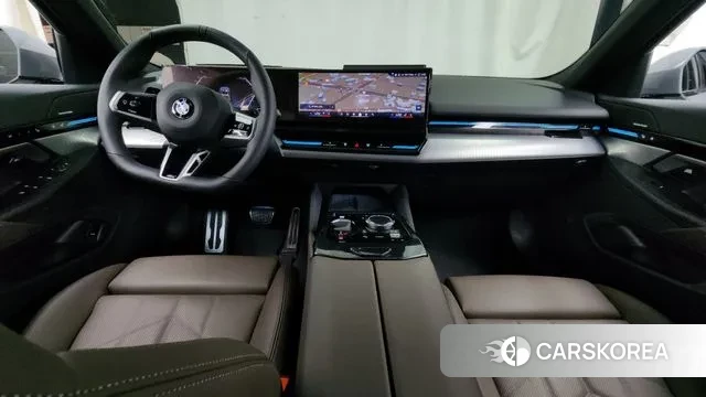 BMW 5 Series (G60) id 2983847 из Кореи 17