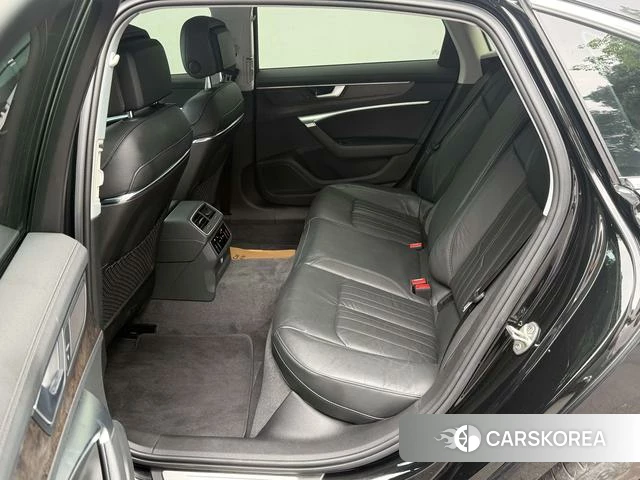 Audi A6L id 4349026 из Китая 22