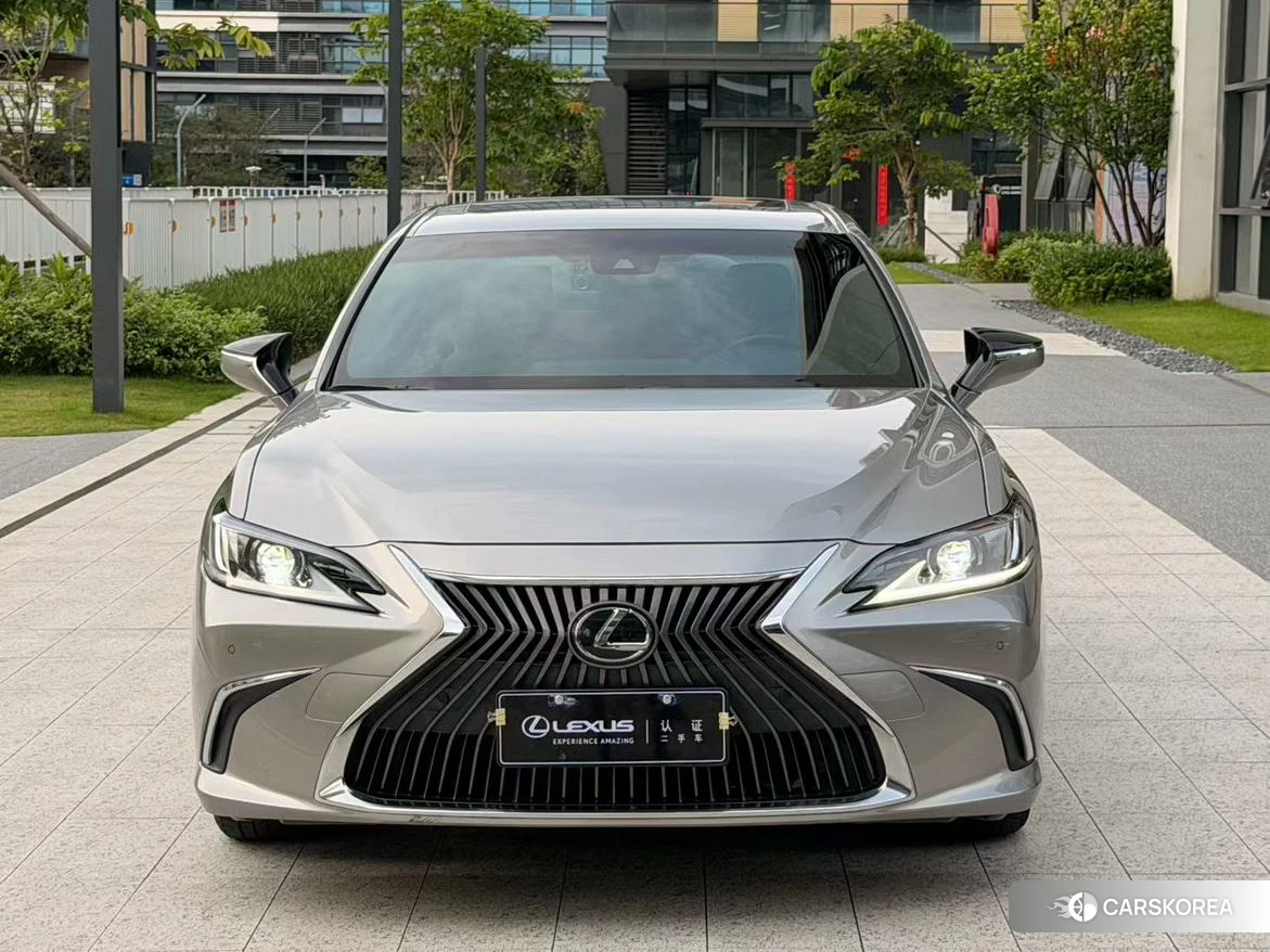 Lexus ES id 4499178 из Китая 7