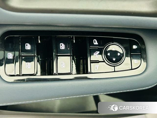 Nissan ARIYA id 4261415 из Китая 23