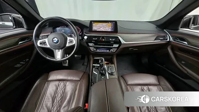 BMW 5 Series (G30) id 3459480 из Кореи 17