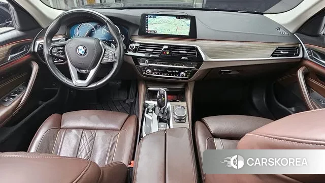 BMW 5 Series (G30) id 3198467 из Кореи 17