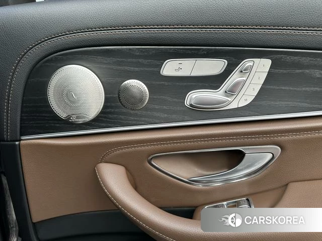 Mercedes-Benz E-class id 4298448 из Китая 22