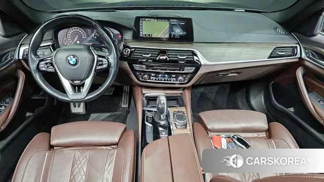 BMW 5 Series (G30) id 3313641 из Кореи 17