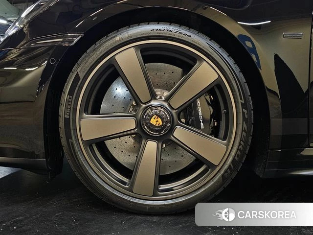 Porsche 911(992) id 3939768 из Кореи 17