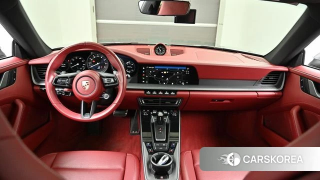 Porsche 911(992) id 4400585 из Кореи 17