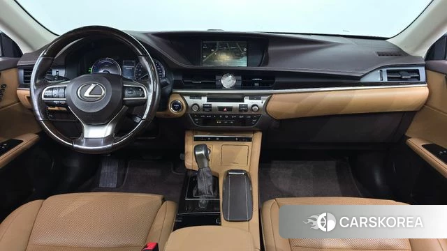 Lexus New ES300h id 3845900 из Кореи 17