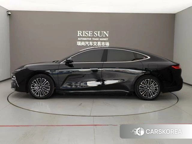 Geely Galaxy Galaxy Sparkle 8 PHEV id 4242480 из Китая 7