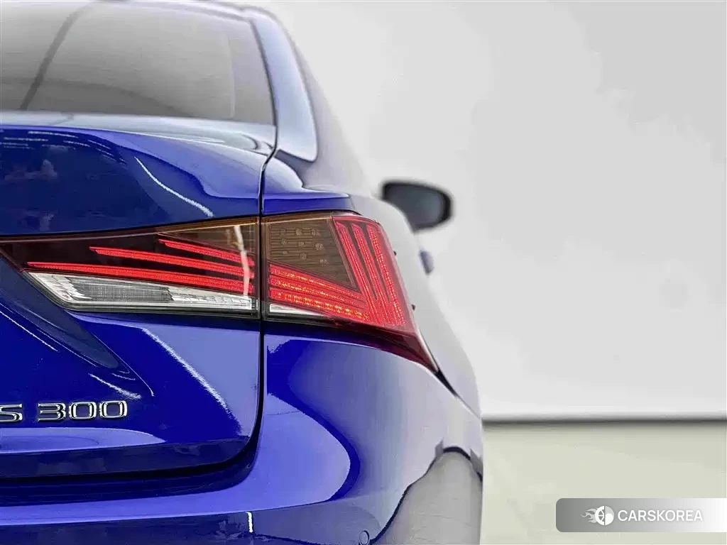 Lexus IS id 4654602 из Китая 14