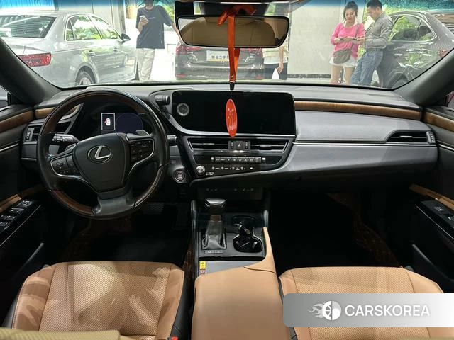Lexus ES id 4314677 из Китая 29