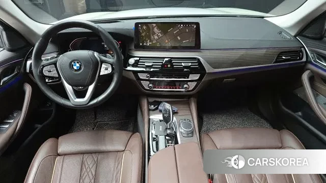 BMW 5 Series (G30) id 3640579 из Кореи 17