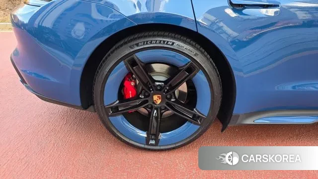 Porsche Taycan id 3393751 из Кореи 15